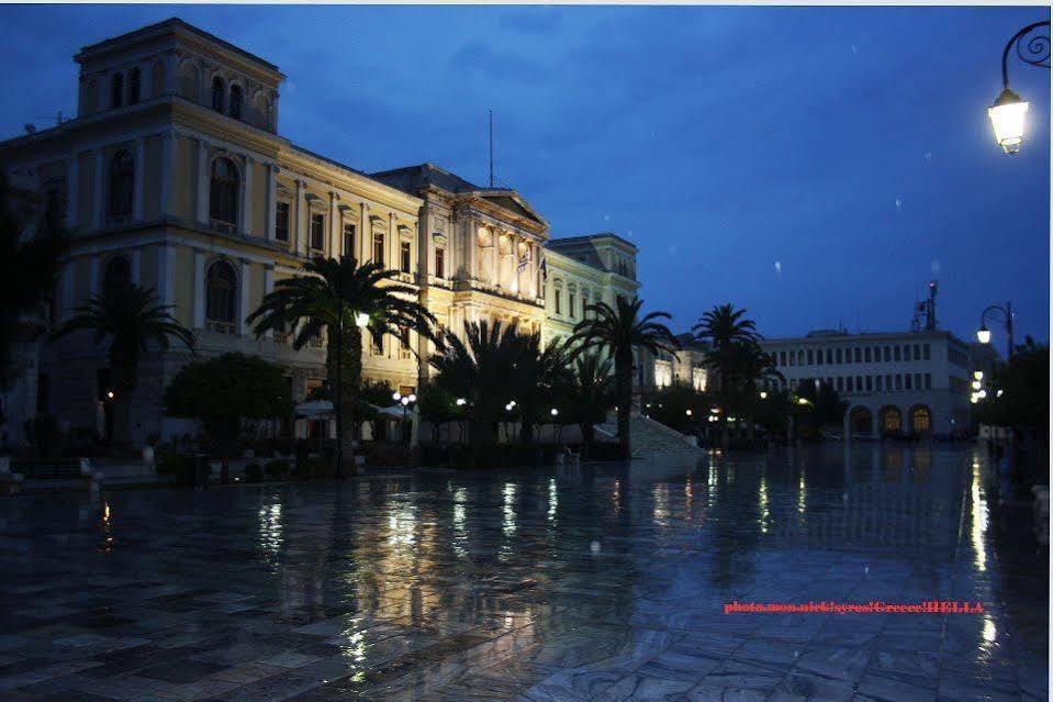 Iliada Hotel Ermoupoli Exterior photo